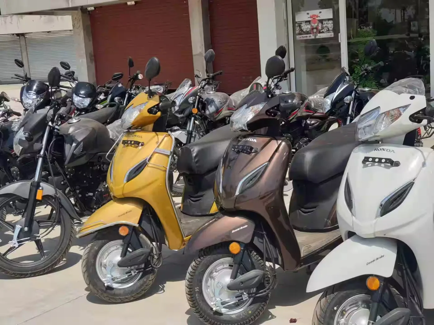 Sachin Auto Plaza Honda two-wheeler showroom